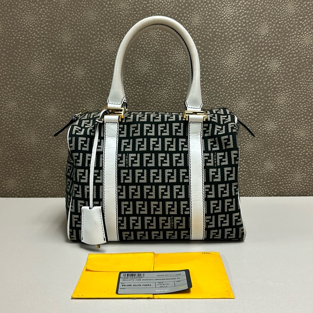 🔥🔥🔥Authentic Fendi Zucca Leather Trim Boston Satchel Handbag